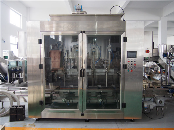 Avtomatski avtomat za polnjenje živil in oljčno olje